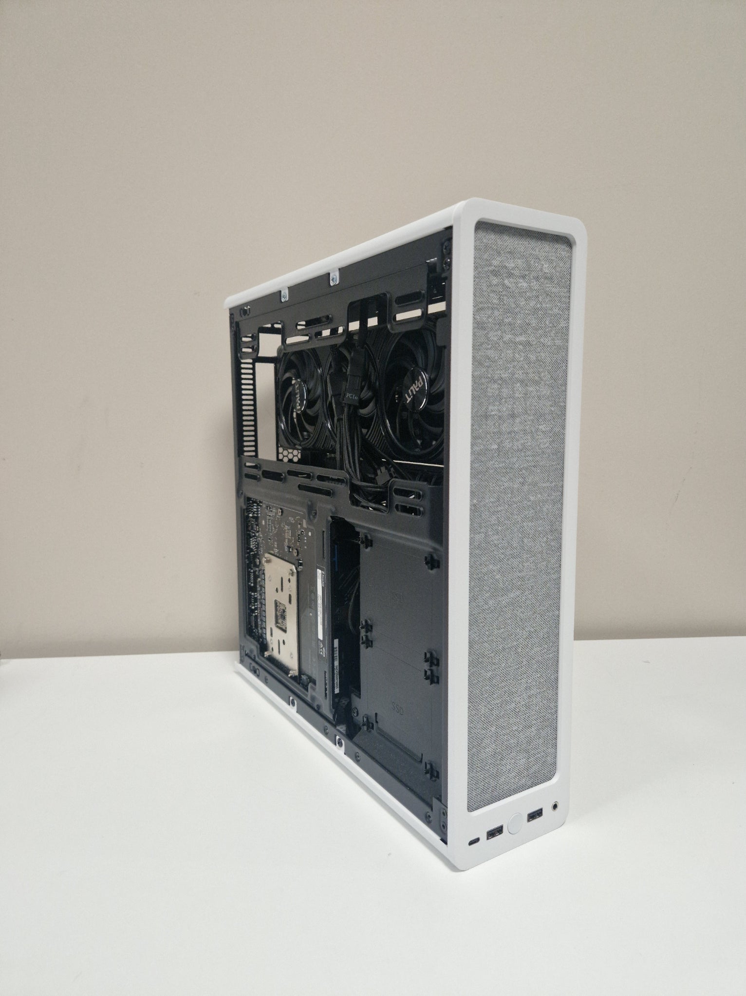 Gaming PC | Ryzen 7 7800X3D | RTX 5070 | 32GB DDR5 RAM | 1TB NVMe SSD